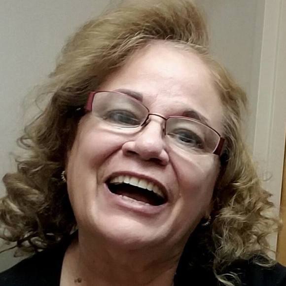 Meet your Posher, Loretta - Picture 1 of 1